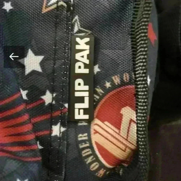 DC CARTOONS WONDER WOMAN FLIP PAK REVERSIBLE BACKPACK SIZE OS - Picture 10 of 10